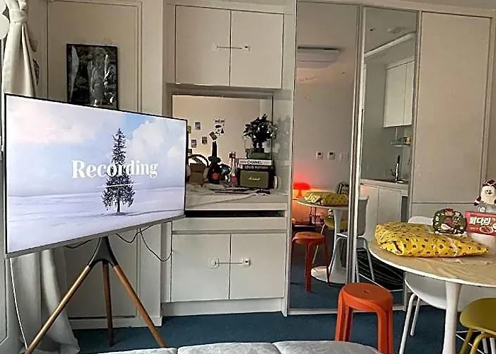 Hotel Jam-sil Emotional House! 5min Walk From Lotte Tower, Jamsil Station, Seokchon Seul